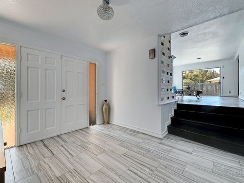 1802 Temple Dr, Austin, TX, 78721-1206 | Card Image