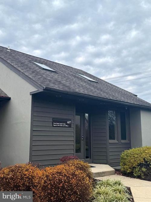 657 Exton Cmns, EXTON, PA, 19341-2446 | Card Image