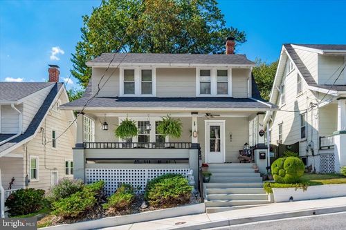 305 N Delaware Ave, BRUNSWICK, MD, 21716-1140 | Card Image