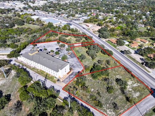 806 S Water St, Burnet, TX, 78611-3500 | Card Image