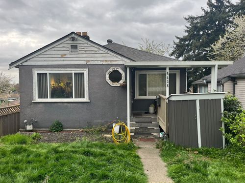 5635 Fleming St, Vancouver, BC, V5P3G1 | Card Image
