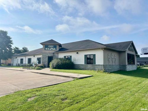 957 Clock Tower Dr, Springfield, IL, 62704-1303 | Card Image