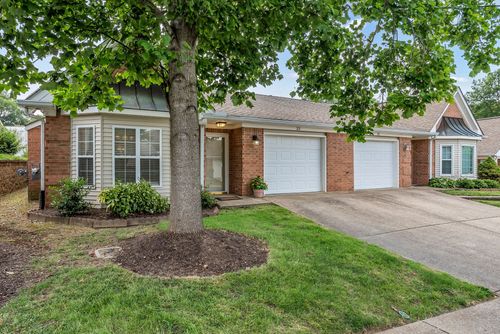 33 Holland Park Ln, Franklin, TN, 37069-4327 | Card Image