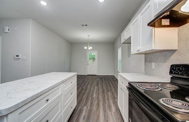 B - 8718 Scott St, Home with 6 bedrooms, 4 bathrooms and null parking in Houston TX | Image 34