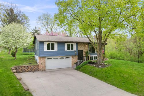 19031 Jordan Trl, Lakeville, MN, 55044-9654 | Card Image