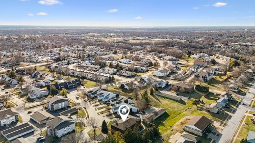 apt-10-4190 Mallard Ct, Bettendorf, IA, 52722-2295 | Card Image
