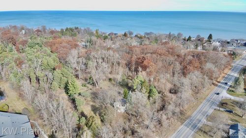 2768 Keewahdin Rd, Fort Gratiot, MI, 48059-3521 | Card Image