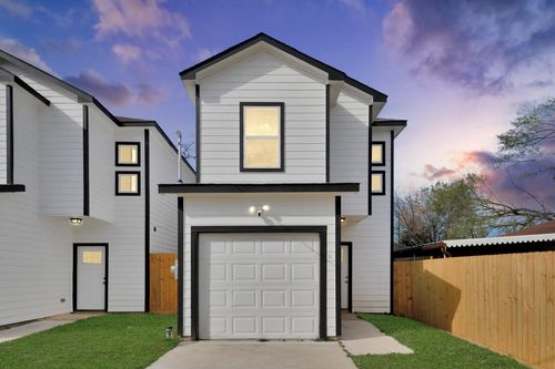 4013 Elmwood St, Houston, TX, 77051-2413 | Card Image