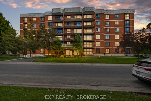 607-14 Greenview Dr, Kingston, ON, K7M7T5 | Card Image