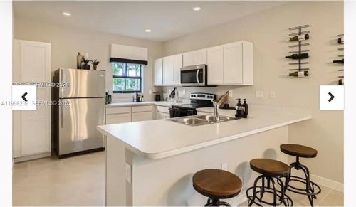 445 Ne 1st Dr, Florida City, FL, 33034-2275 | Card Image