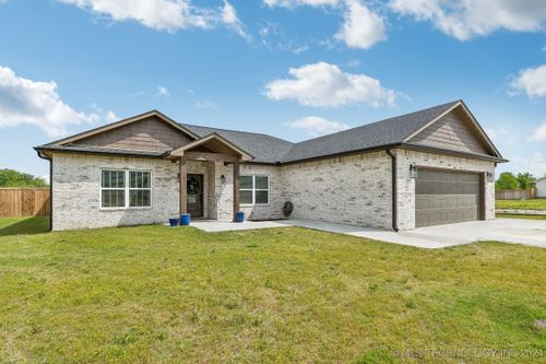 19055 Windmill Road, Morris, OK, 74445 | Card Image