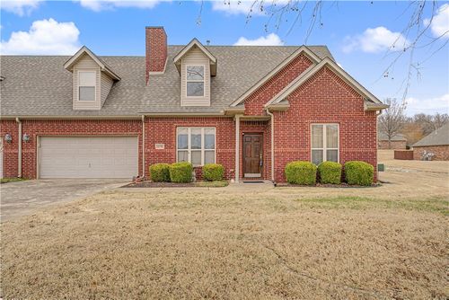4176 N Meadow View Dr, Fayetteville, AR, 72703-5056 | Card Image
