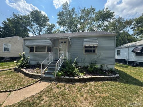 7804 Utica Dr, Saint Louis, MO, 63133-1142 | Card Image