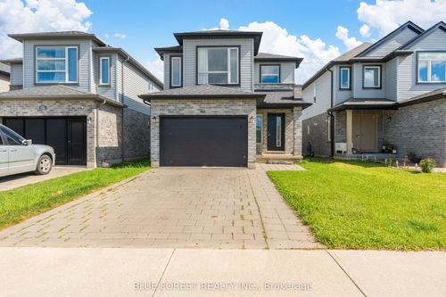 742 Freeport St, London, ON, N6G0R3 | Card Image
