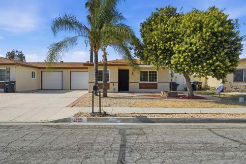 2386 San Bernardo Ave, Hemet, CA, 92545-2418 | Card Image