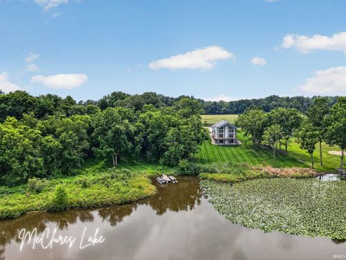 6616 W Mcclure Dr, Silver Lake, IN, 46982-8829 | Card Image