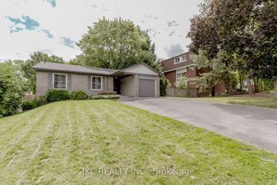 79 Ann St, House other with 3 bedrooms, 2 bathrooms and 5 parking in Dundas ON | Image 2