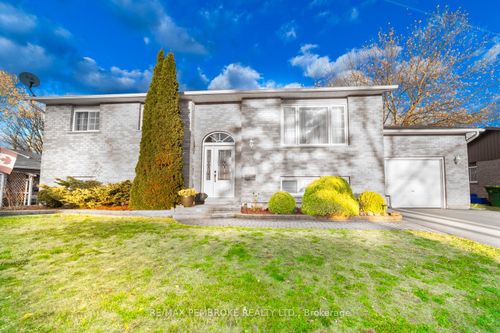 {{alt}} | Card Image