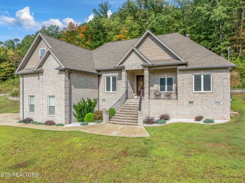 3307 Greenway Dr, Knoxville, TN, 37918-2016 | Card Image