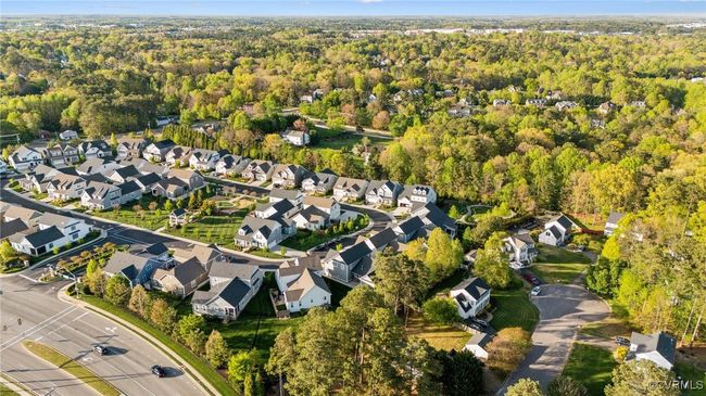 John Rolfe Square features a common area space to congregate with your neighbors. Located in the heart of Short Pump with anything and everything you could ever want or need just minutes away! | Image 47