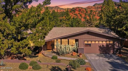 260 Montazona Trl, Sedona, AZ, 86351-7525 | Card Image