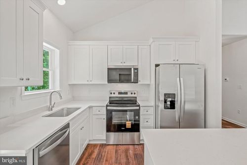 57 Gray Lane, BERKELEY SPRINGS, WV, 25411 | Card Image