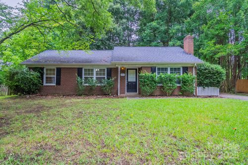 6410 Pineburr Ct, Charlotte, NC, 28211-6204 | Card Image