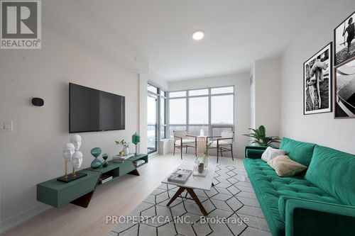 512-30 Upper Mall Way, Vaughan (Brownridge), ON, L4J0L8 | Card Image