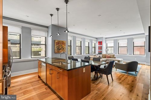 unit-401-1515 Locust St, PHILADELPHIA, PA, 19102-3705 | Card Image