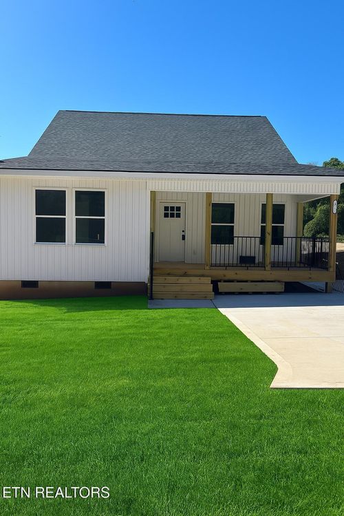 1023 Claude Rd, Knoxville, TN, 37914-5624 | Card Image
