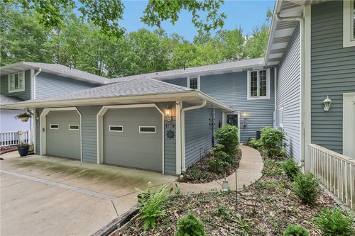 4143 Bristol Ln, New Castle, PA, 16105-4456 | Card Image