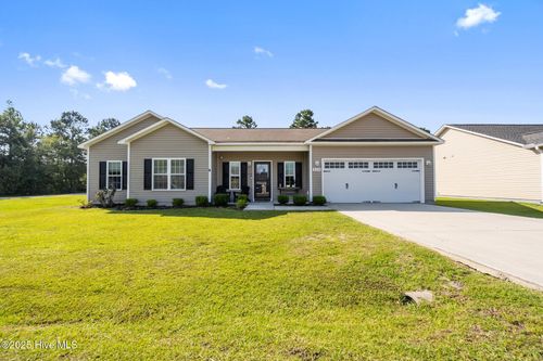 256 Sweet Gum Ln, Richlands, NC, 28574-8408 | Card Image