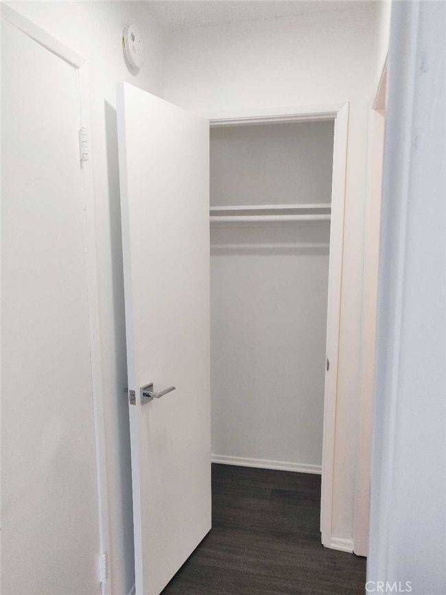 APT-6 - 5236 Kester Ave, Condo with 0 bedrooms, 0 bathrooms and 6 parking in Sherman Oaks CA | Image 18