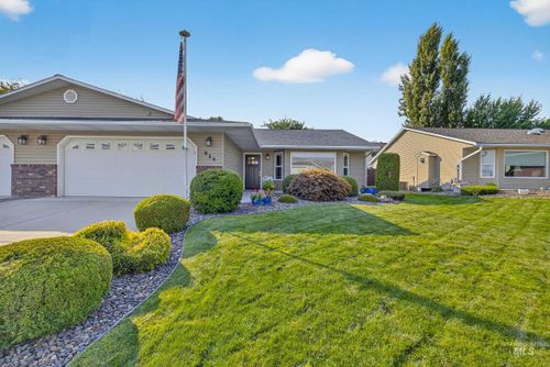 824 Cypress St, Lewiston, ID, 83501-4774 | Card Image