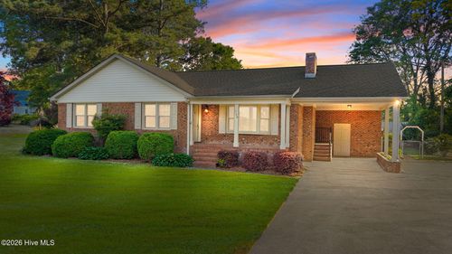 208 E Nash St, Macclesfield, NC, 27852-3301 | Card Image