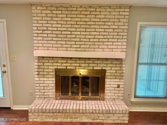 Fireplace | Image 9