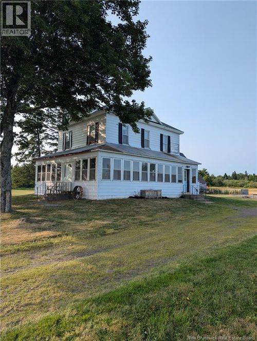 1686 Rte 107, Williamsburg, NB, E6B1W4 | Card Image