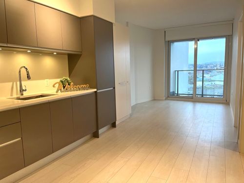 911-180 E 2nd Ave, Vancouver, BC, V5T0K4 | Card Image