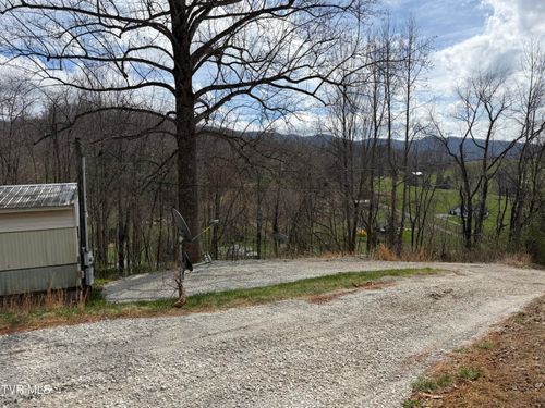 328 Drifter Ln, Elizabethton, TN, 37643-5839 | Card Image