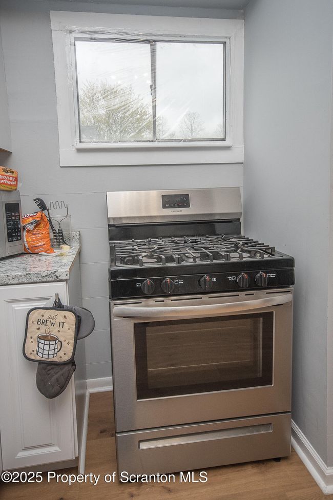 Kitchen | Image 17