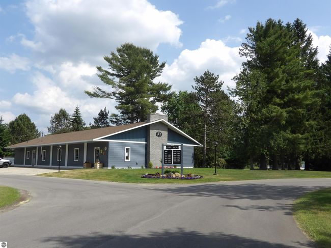 19 - 144 N Shore Dr W, House other with 2 bedrooms, 2 bathrooms and null parking in Cadillac MI | Image 39