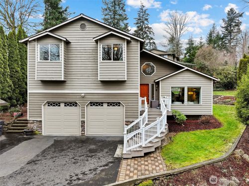26009 222nd Pl Se, Maple Valley, WA, 98038-7470 | Card Image