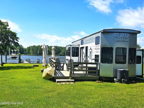35 Memory Lane, Oriental, NC, 28571 | Card Image