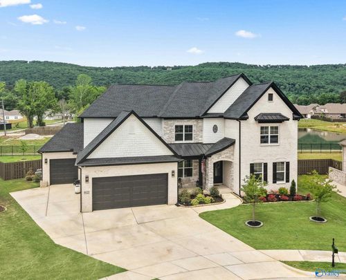 9122 Wagon Pass Way Se, Owens Cross Roads, AL, 35763-2504 | Card Image