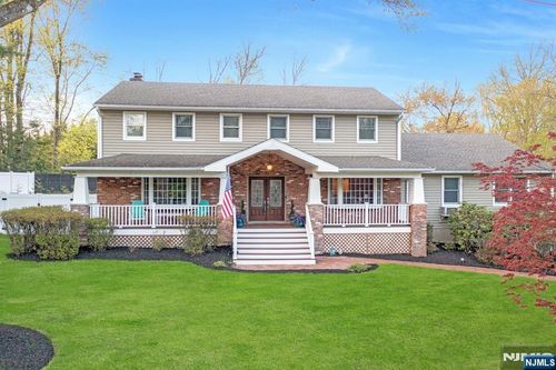 25 Dundee Ct, Mahwah, NJ, 07430-1509 | Card Image