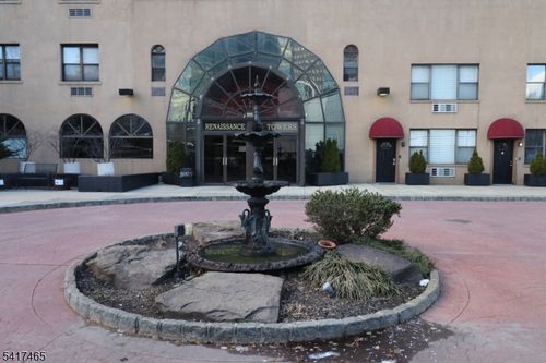 apt-6d-111 Mulberry St, Newark, NJ, 07102-4012 | Card Image