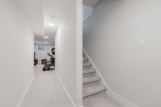 9 - 601 Lions Park Dr, Condo with 3 bedrooms, 4 bathrooms and 1 parking in Mount Brydges ON | Image 19