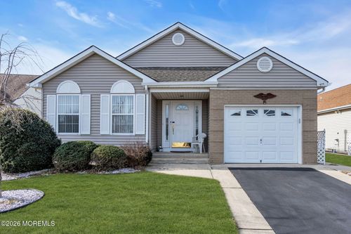 10 Bolton Ct, Toms River, NJ, 08757-6633 | Card Image
