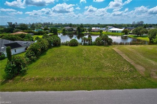17091 Waters Edge Cir, NORTH FORT MYERS, FL, 33917-3888 | Card Image