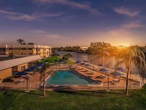 300-14 Colonial Club Dr, Boynton Beach, FL, 33435-8315 | Card Image